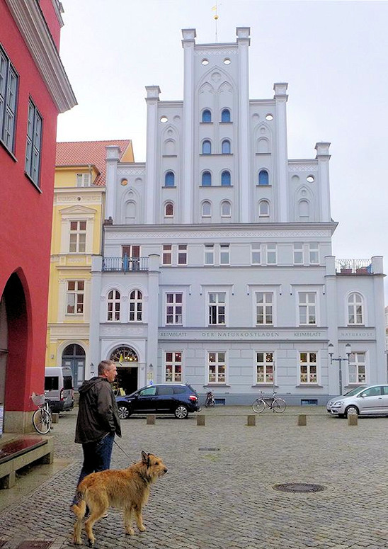Greifswald Staffelgiebelhaus a