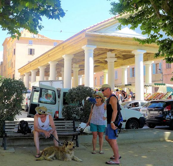 Ile Rousse Markthalle 1a