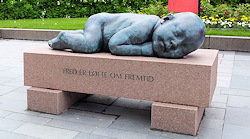 Narvik Denkmal klein